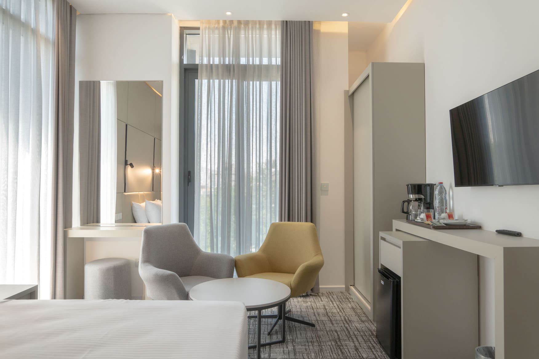 {room.name}